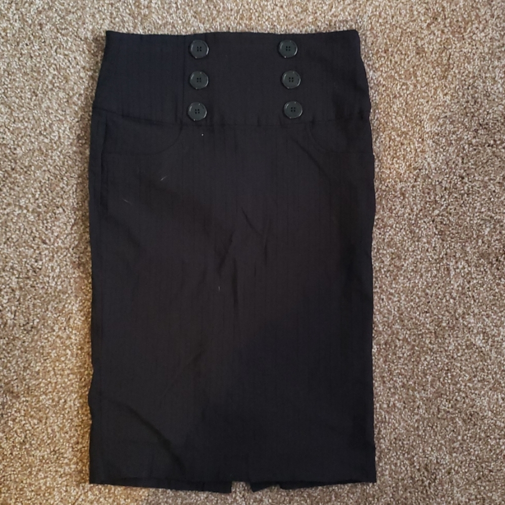 Stretchy black pencil skirt